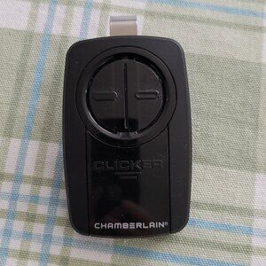 Chamberlain  Clicker Universal Garage Door Opener 2 Button  Remote- Pre-Owned
